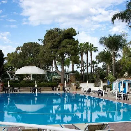 Hotel Fontane Bianche 3*