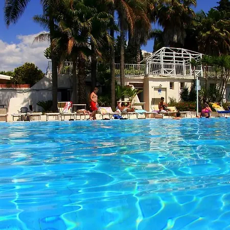 Hotel Fontane Bianche 3*