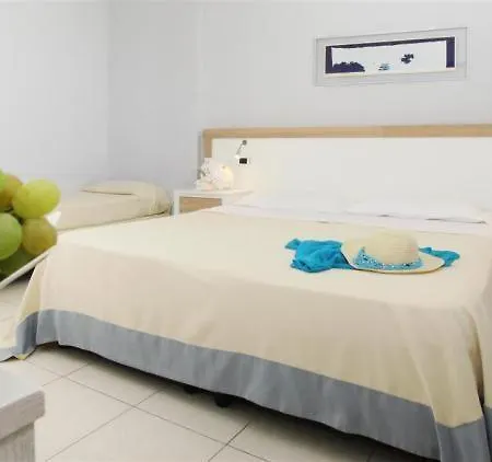 Fontane Bianche Hotel 3*